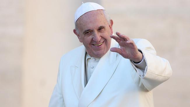 NBCPhiladelphia's tweet photo. Get your @SEPTA #PopePass in person beginning Friday #PopeInPhilly --> http://t.co/Dl7cZUKqZR http://t.co/dBvY1EdNm1