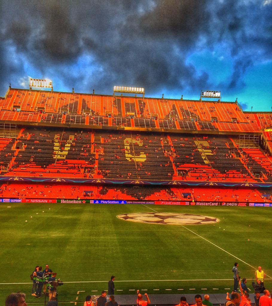 MikelCorbalan's tweet photo. 3 temporadas sin faltar a la cita.... Siempre da gusto volver al " Templo " . http://t.co/3M0au16DG5