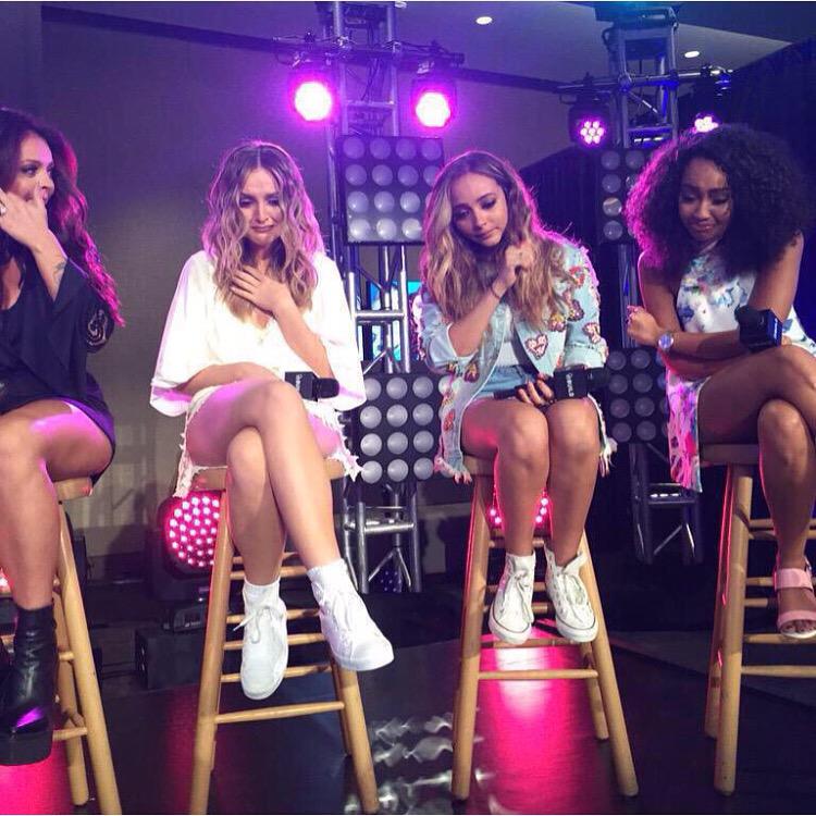 PeazersVogue's tweet photo. WHOS WATCHING THE LIVESTREAM?😍 @LittleMix #LittleMixLivestream http://t.co/8UiooNmo0r