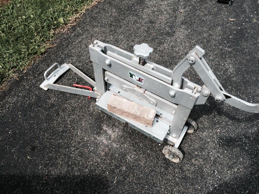 BrianTecho's tweet photo. @paverpete1 #bootsdeepin splitting 3 inch. Mini-Creta #strongblock http://t.co/b0mQpcMFDC