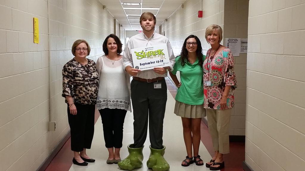 ryrichards55's tweet photo. #nhsscience supports @SEACTweets &their upcoming production,Shrek.@NHSMassMedia @NorthviewNews @DCSdothan @theDEFway http://t.co/qeUaeuJgqo