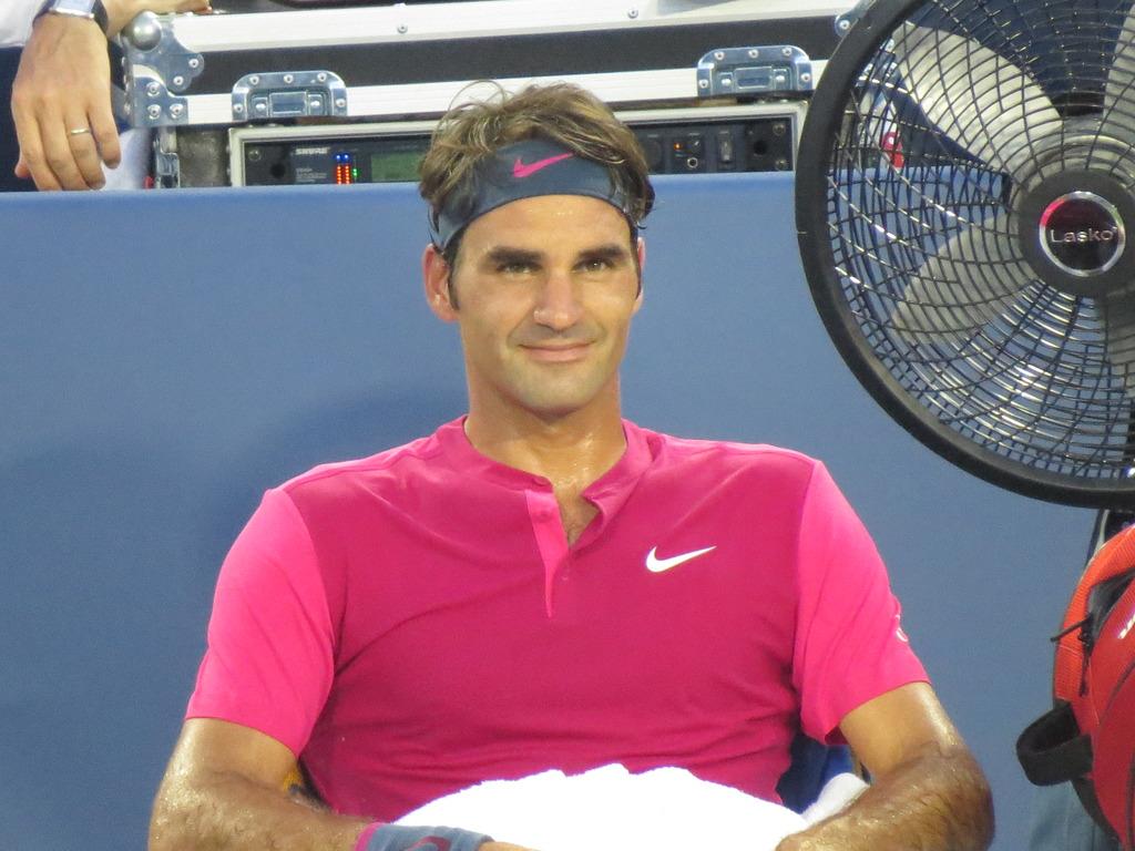 Sofia__RF's tweet photo. Kiss cam moment captured by @cor1109 http://t.co/Ca5TKeENzc