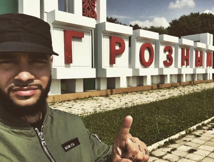 tvjihad's tweet image. Тот момент, когда ты одновременно негр, яхуд и тусуешься в Грозном