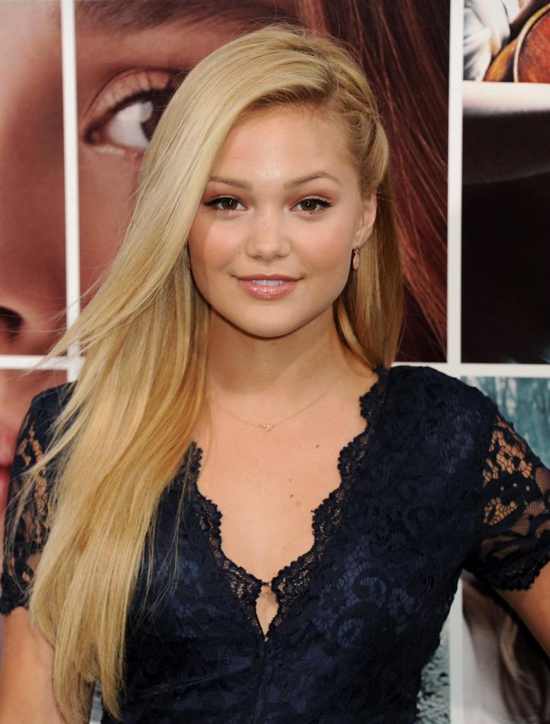 JetIsGlitchy's tweet photo. @olivia_holt this is one of my favorite pictures of you ❤️ http://t.co/j3JxKjWrxH