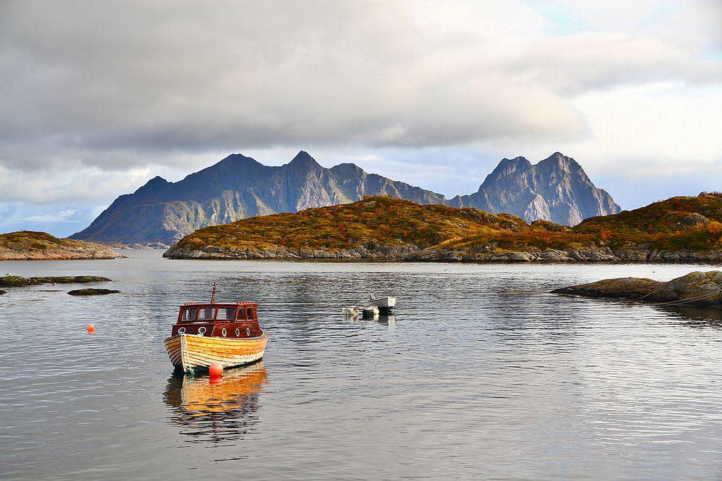 Whizztrip's tweet photo. The Sublime Archipelago and Traditional District of Lofoten http://t.co/wFotiy03Hb http://t.co/CXYJxNriOM