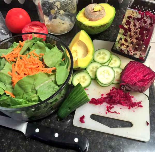 JBGreenSolution's tweet image. Cutting,chopping,peeling &amp;amp; grating. Making a salad can be fun! How do you make yours? #RawFood #FuelYourBody