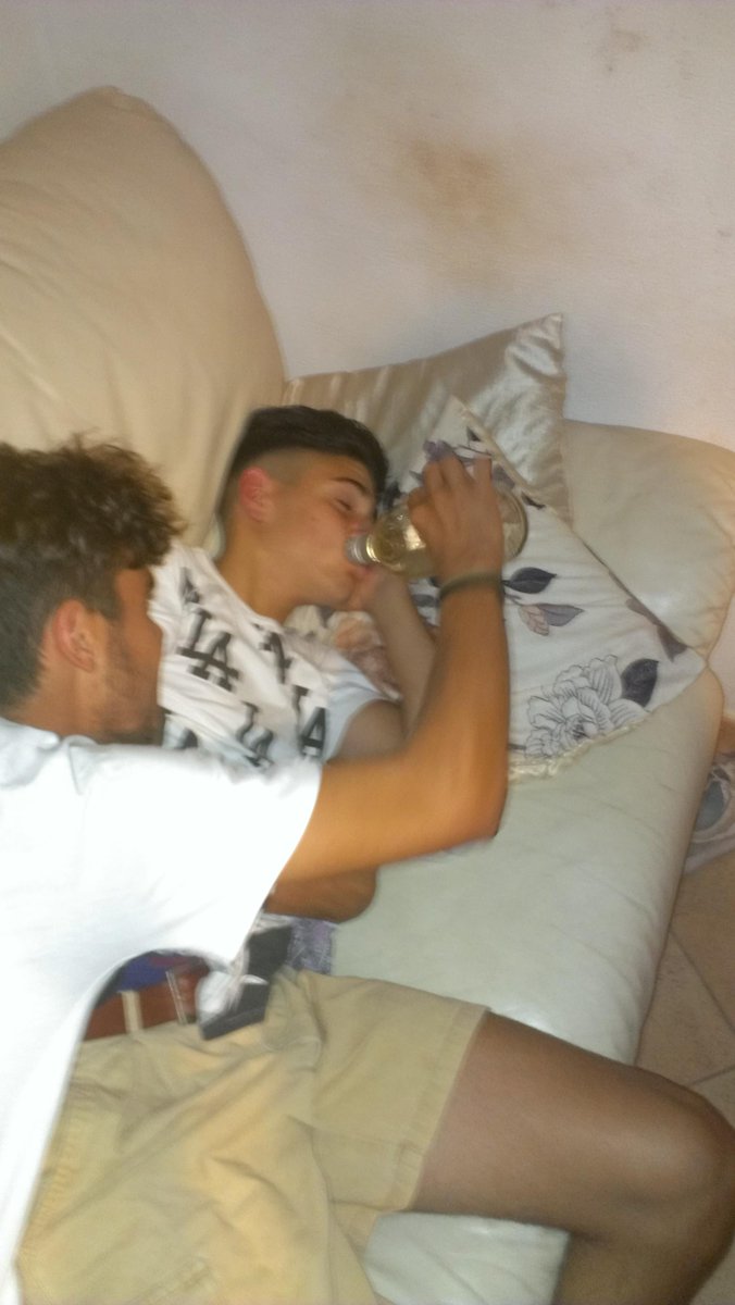 AMonteanni's tweet photo. Come scende @brebbi97  @Pie201098 @Nahele98 @anselmo_matteo @lucaiannuzzi http://t.co/dk5Km4x7Mx