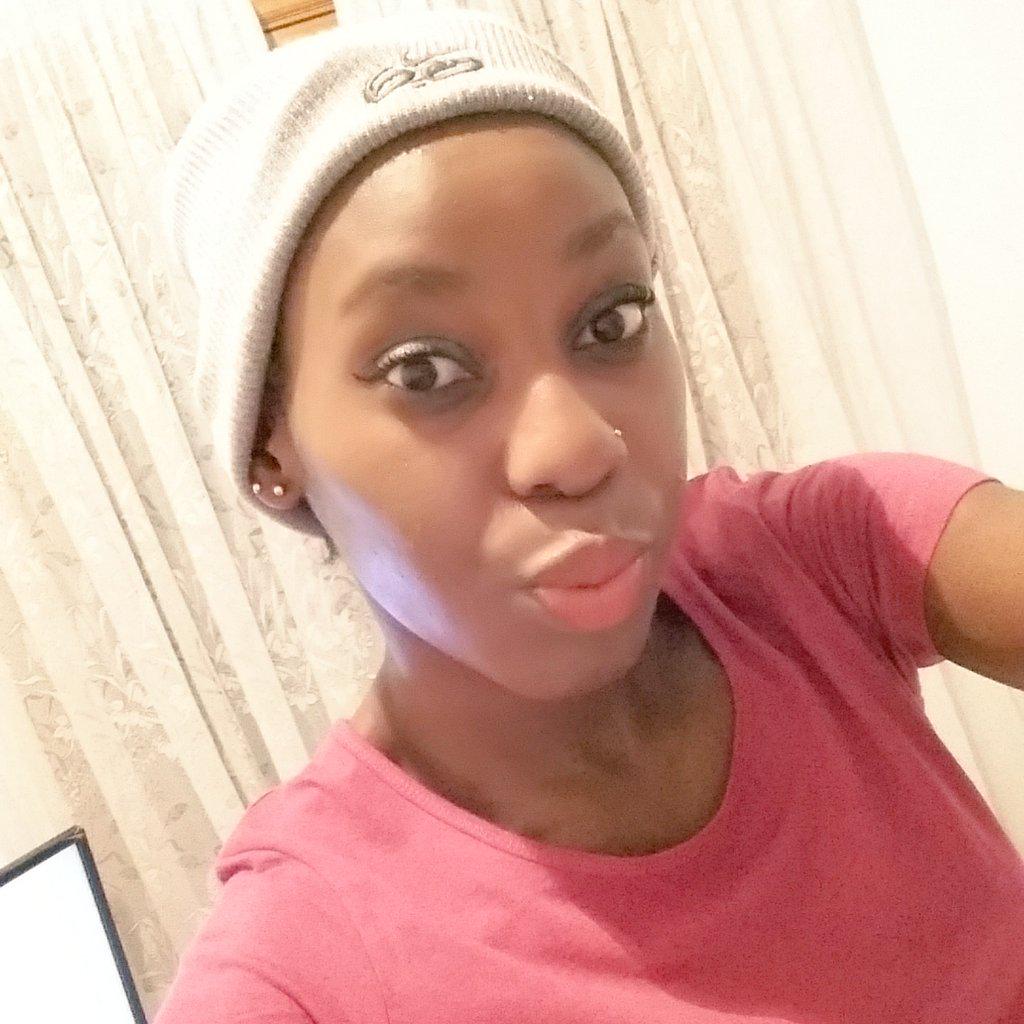 MMouega's tweet photo. Juste moi http://t.co/V19PzEfO6j