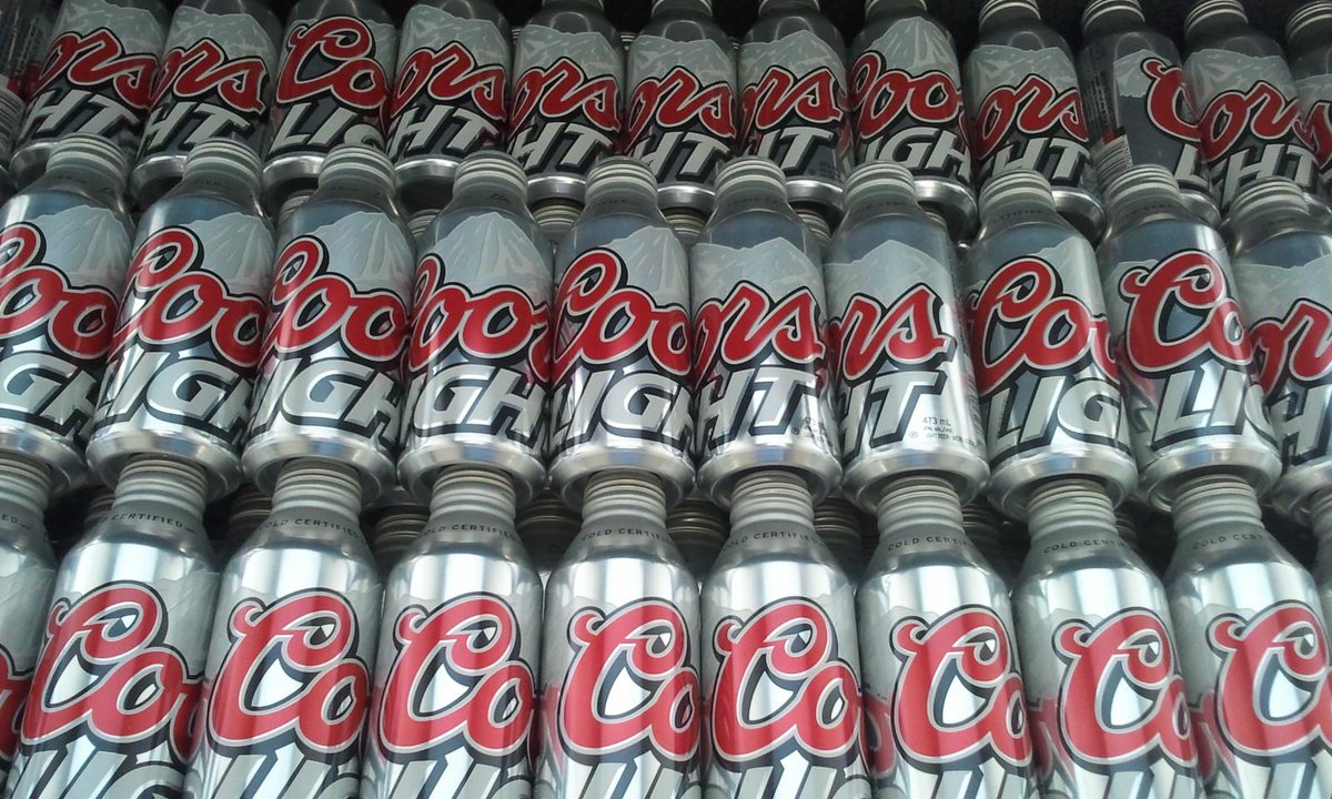 john_bartender's tweet photo. Stocking up for the weekend. @TheFakeBauer #ILikeToParty #GreenJacket2015 http://t.co/xuafVtEA37