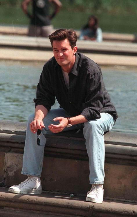 Happy birthday matthew perry omsgjsgsjsg 