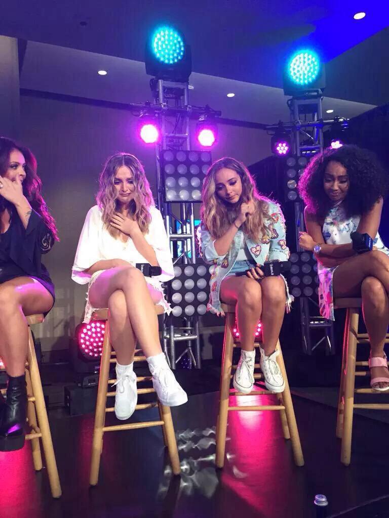 xxbabyashxx's tweet photo. But Perrie is so strong for holding it all in for so long #4YearsOfLittleMix #PerrieIsBeautiful http://t.co/UNEaP9UaGW