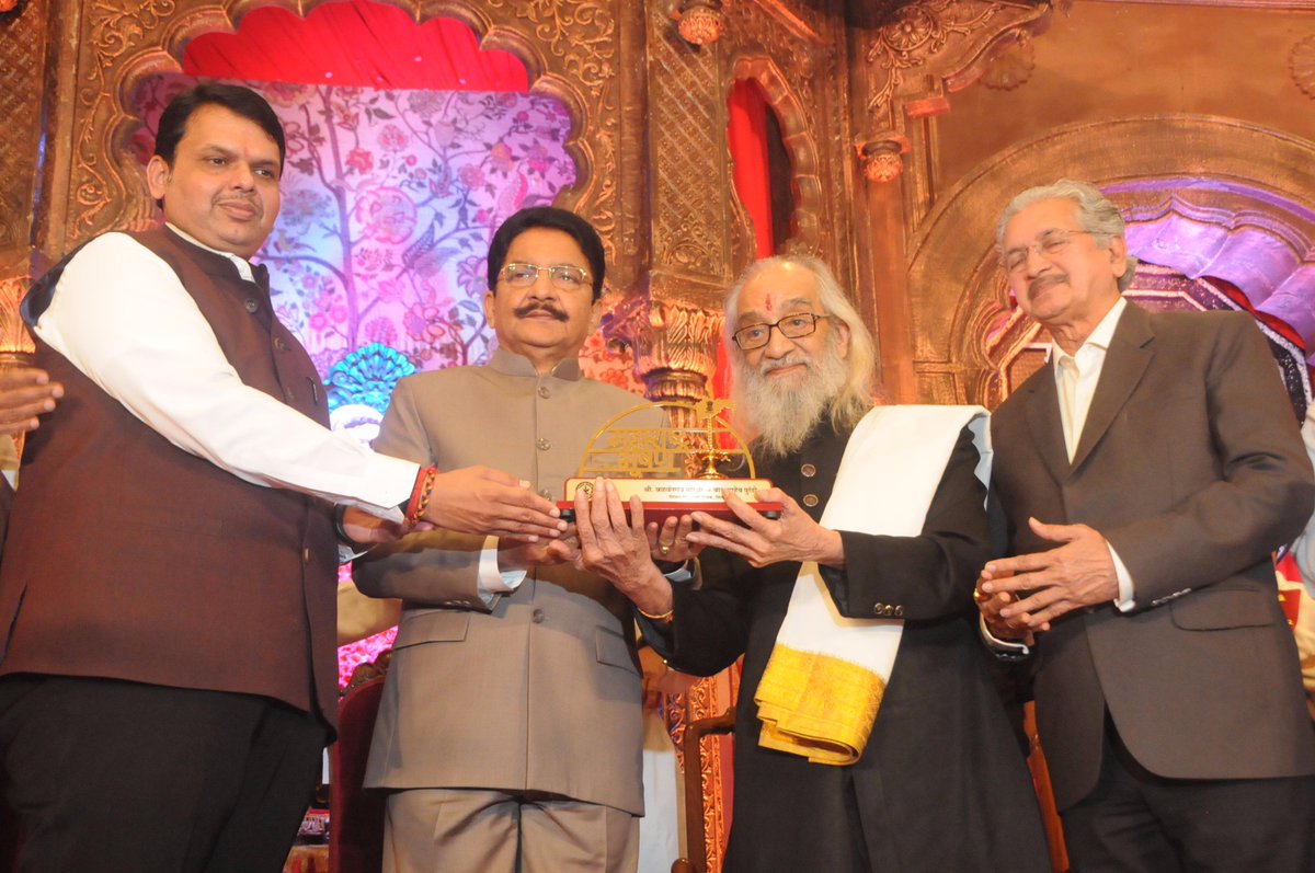 CMOMaharashtra tweet picture