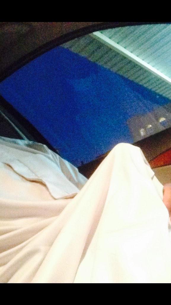 L1981LL's tweet photo. مواعد من تويتر الحين بمصافط جمعيه واي مكان ابي وحده ترضعه لي واكت لحلجها http://t.co/IyF74GbBpd