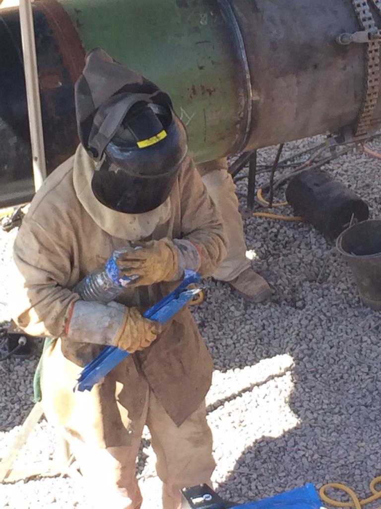 natrangroupe's tweet photo. 16:00 fin des travaux de soudure sans interruption des livraisons #gaz avec #stopple et #gazporte #JournéeTerrain http://t.co/HUMaKgklYf