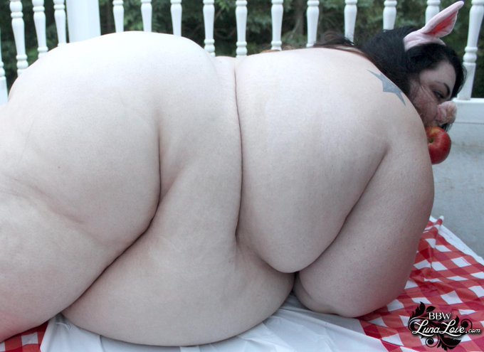 piggy pig pig http://t.co/RYmKZhIw0H #ssbbw #bbwporn #fatporn #piggyplay http://t.co/SJuox5HAN5