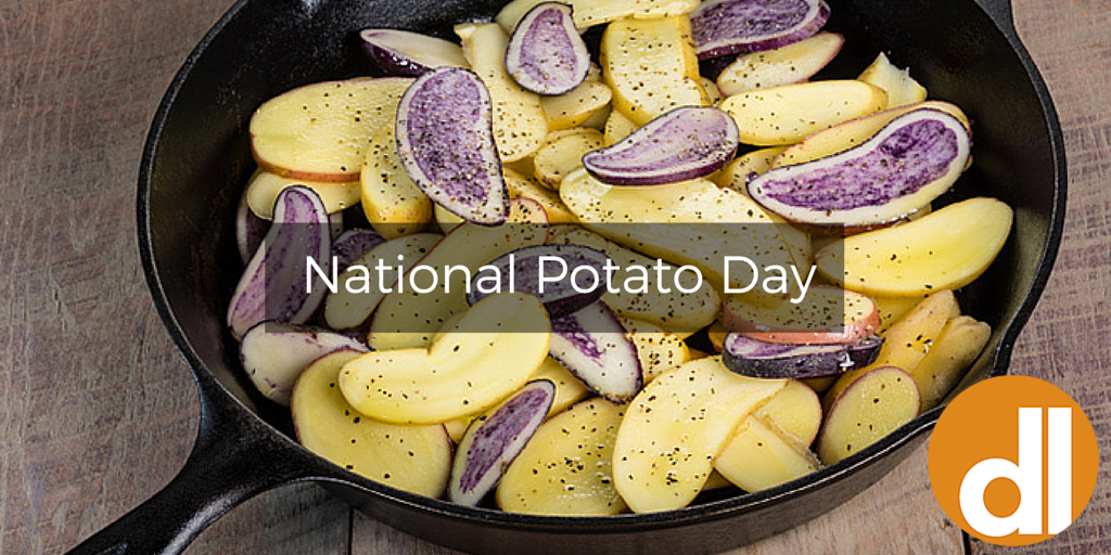 deliciousliving's tweet photo. It's #NationalPotatoDay! Truly a day worth celebrating: http://t.co/aPbFwiD5hx #recipes #potatoes #healthy #yum http://t.co/PquDj8TNSR