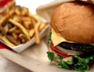 PrairieCrossing's tweet photo. Who doesn't love a great burger? Burger House in Farmer's Ranch is the place to go for... http://t.co/F3ltxYu72c http://t.co/Cn1Q75ohi0