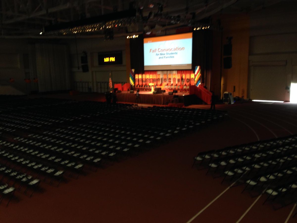 RITtigers's tweet photo. #RIT is ready to officially launch into #RIT2015! http://t.co/XO2ndiIA45