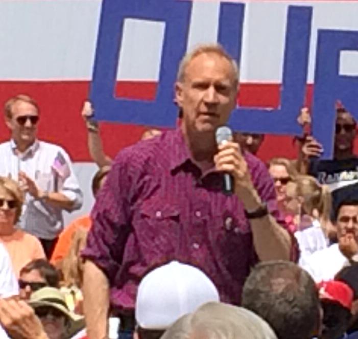 IllinoisChannel's tweet image. Gov Rauner: we believe in freedom, low-taxes, and free enterprise. Why is Speaker Madigan blocking needed reforms?