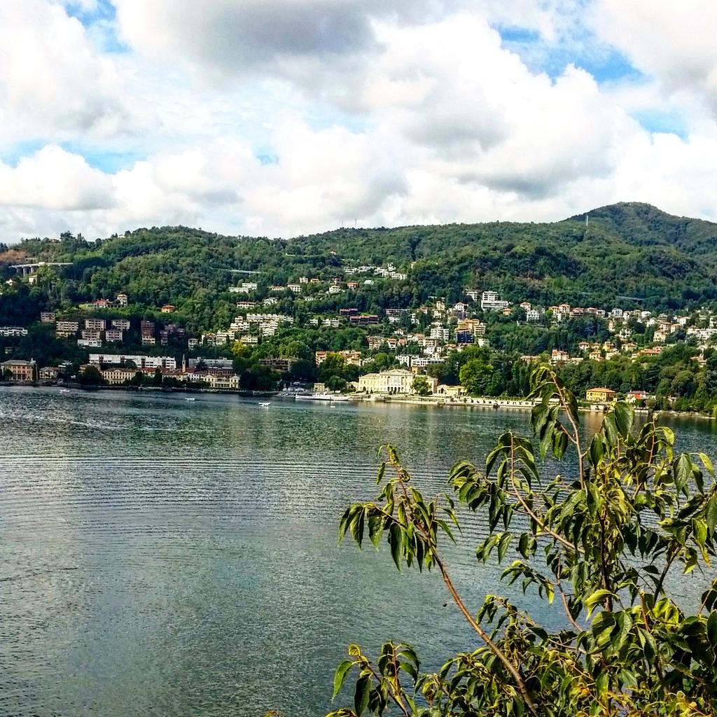 LarioStyle's tweet photo. Villa Olmo... #estroarmonico #lakecomo #comolake #italy @SalvatoreAmura @ComoCapitale @COMO2015 @Expo2015Milano http://t.co/ZRidFBlU2H