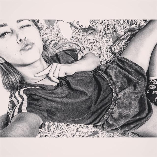 MashaAndreevna1's tweet photo. #badgirl #banditka π«π£πͺ http://t.co/IozkwoB0uO