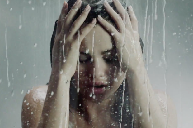 CELEBUZZ's tweet photo. .@selenagomez just dropped a steamy new version of her #GoodForYou video. Watch here: http://t.co/dVjkDIBwTn http://t.co/vDARR1qt2i