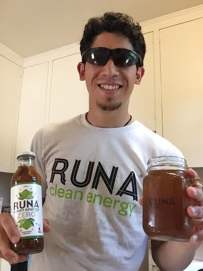 thatveganrunner's tweet image. It was coco water or a cold bottle of @DrinkRuna Tea aftr my run. Choice was obvi.
#Fullyalive #Guayusa #DrinkRuna