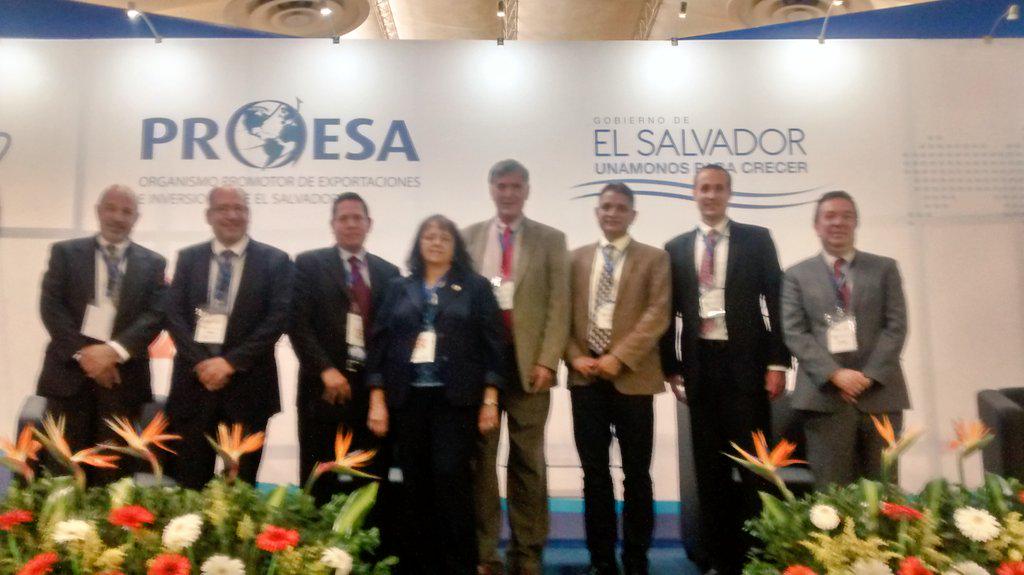 investinSV's tweet photo. Finaliza #ForoDeServicios de #PROESA, compradores de #USA con panel de expertos. http://t.co/IrfmizTSLi