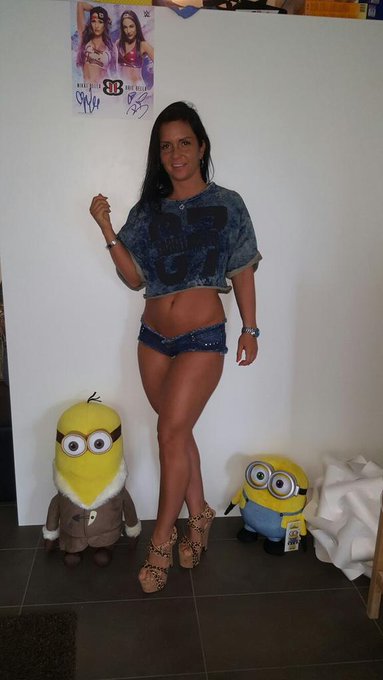 Just a bit fun with my yellow guys :) http://t.co/mXDOk69WJh<a href="/tag/newprofilepic"class="tags"><span>#newprofilepic</span></a>