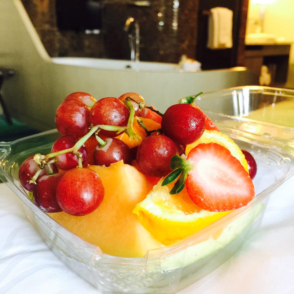 BibisBeauty's tweet photo. Mittagssnack 😍🍓 http://t.co/0IwZeCFJZW