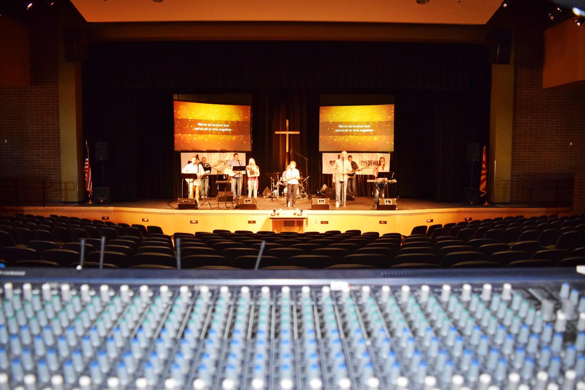 PortableChurch's tweet image. Snapshots from launch weekend with @SummitCC in Arizona! #churchplanting #portablechurch