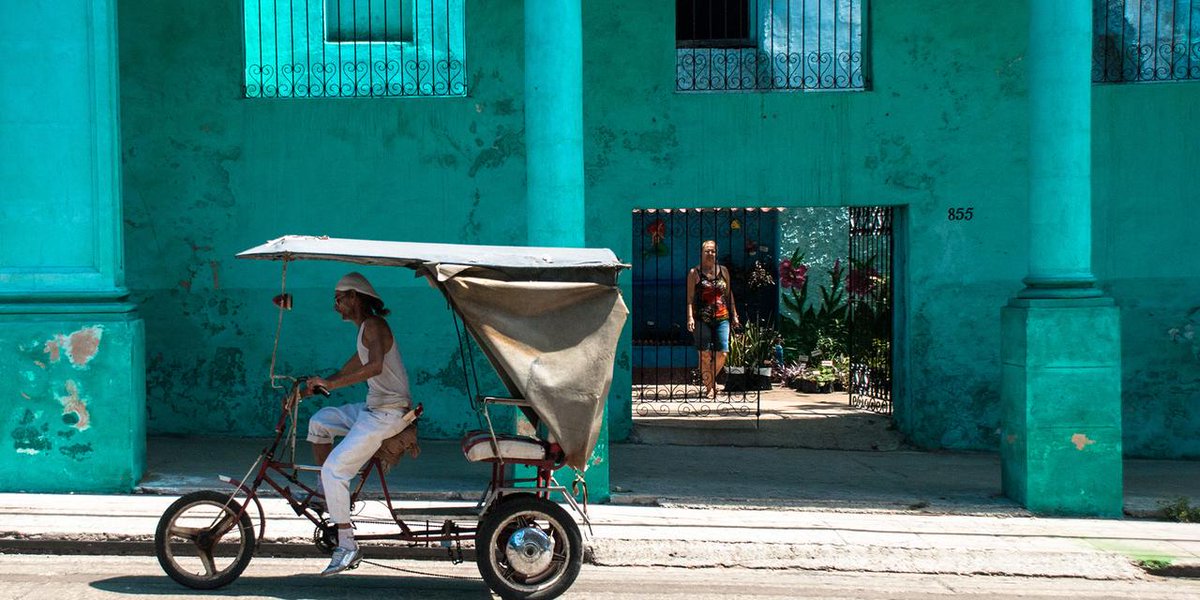 BBC_Travel's tweet photo. It's now easier than ever for Americans to find a home away from home in #Cuba http://t.co/dJWnVFzZsy #traveltips http://t.co/E4NDSg15GT