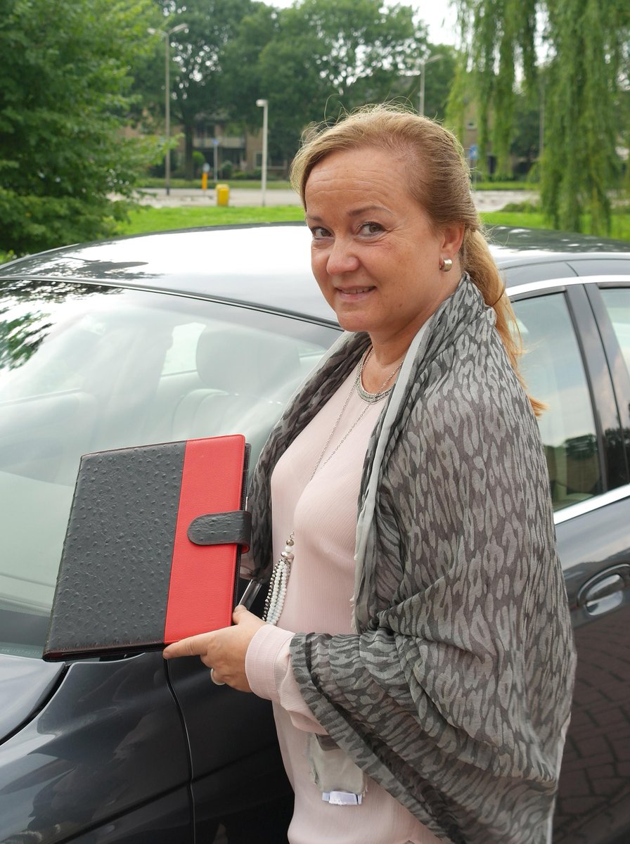 ColorSetMatch's tweet image. Custom made A4 Schrijfmap Livorno @JannyVosKunst 
mycolorsetmatch.nl #stationary #custommade #luxury #b2b