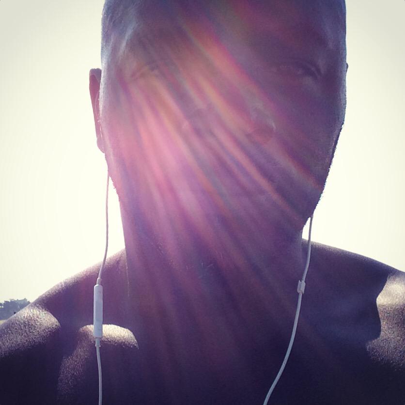 AlimiBallard's tweet photo. #SunKissed #LightMinded http://t.co/4fTSqW0TlU