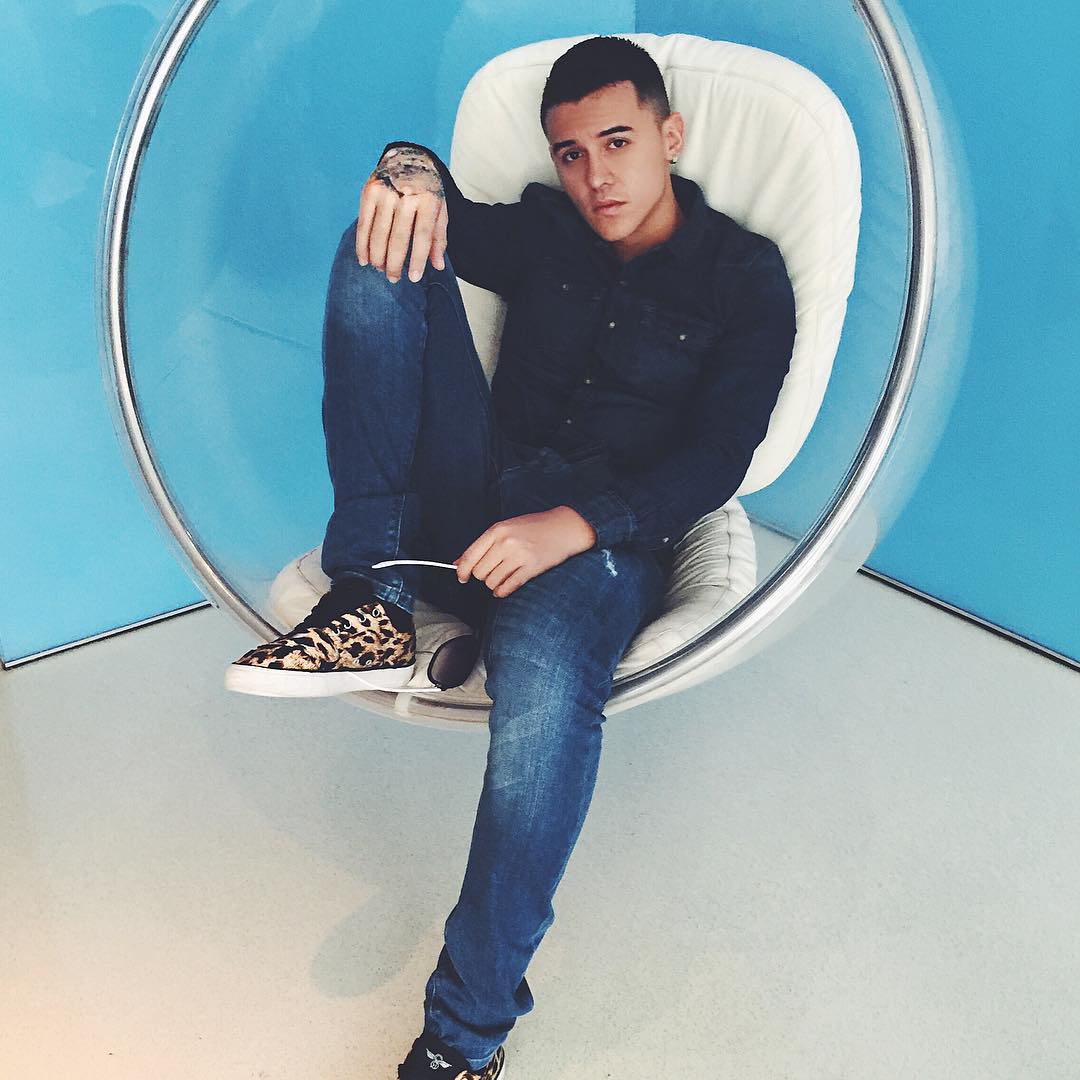 KEVINROLDAN's tweet photo. Se feliz, vive tu vida al máximo y ayuda a los demás . http://t.co/cMQxbAq9bT