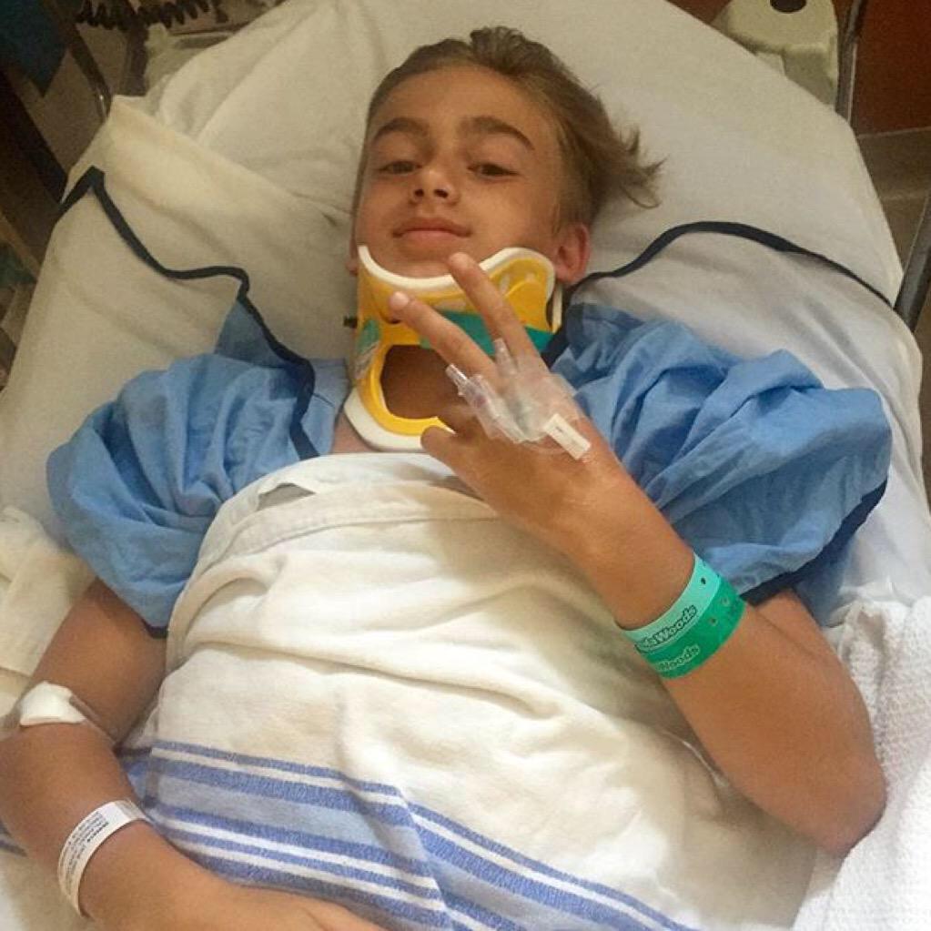 johnnyOismybf's tweet photo. @johnnyosings #PrayForJohnnyO i love you Johnny stay strong ❤️ http://t.co/lMzM0RGKVs