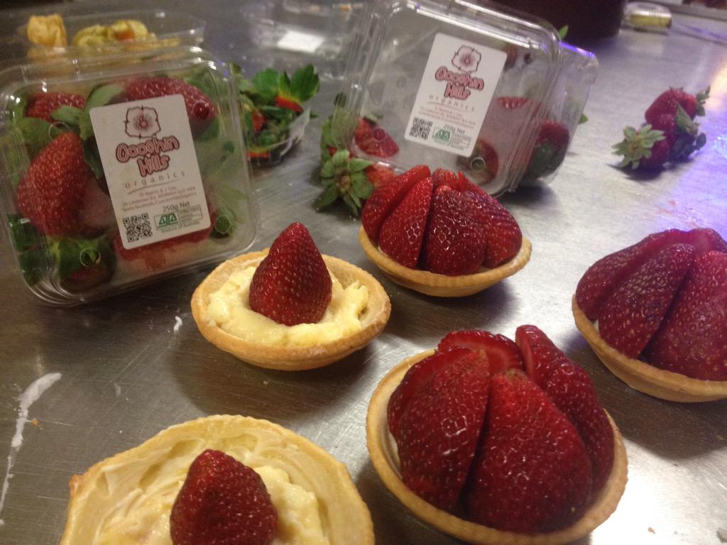 Today's strawberry tartes are organic!  #choukette #brunswick #organicstrawberry #sydneyroad