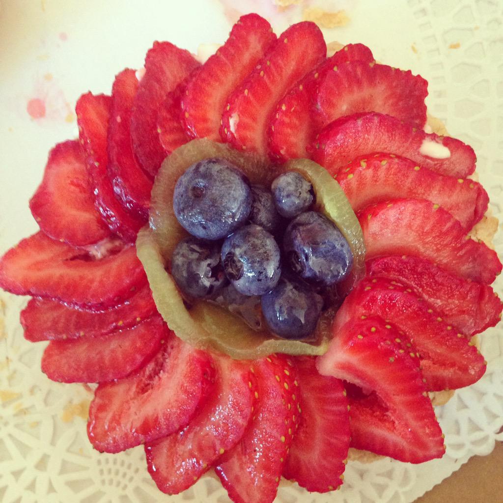 judosaya's tweet image. This #fruittart was delicious! Don't worry @icechamber I only ate 1/4 #intraining #gottamakeweight #dessert