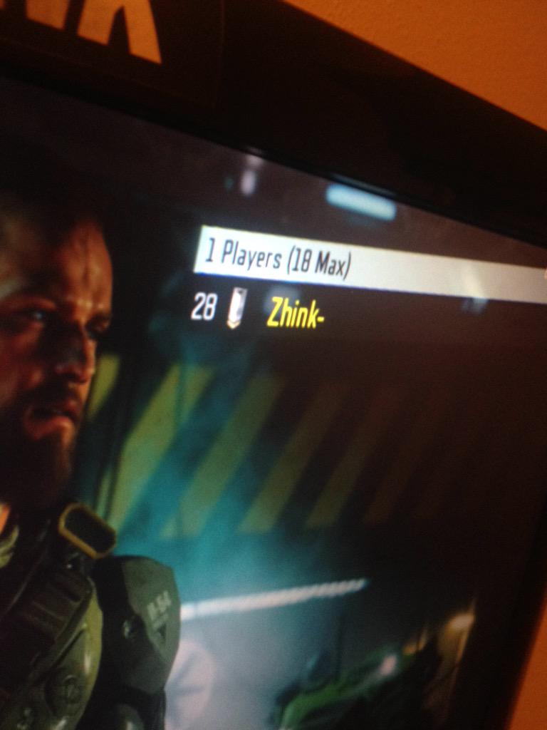 xZhink's tweet photo. Si no dejan pasar de el nivel 28 se van a cargar la beta.... Ha sido llegar y que no me motive jugar #BO3 http://t.co/CXLEG8QdI5