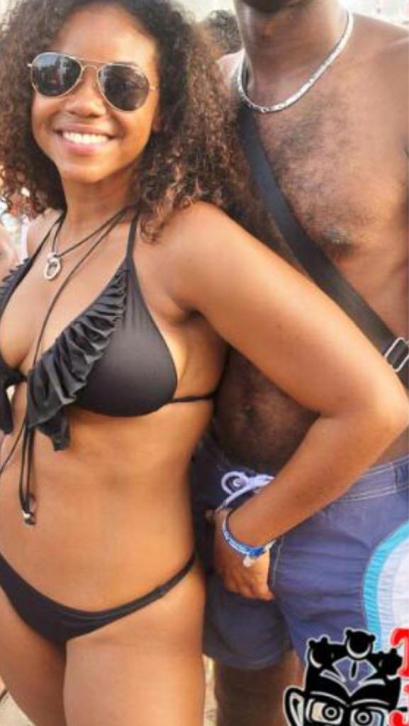 JoeMacGuffin's tweet photo. Ah y'a des meufs possessives et puis y'a des meufs POSSESSIVES 😂😂 http://t.co/Hxgl8UBhQe