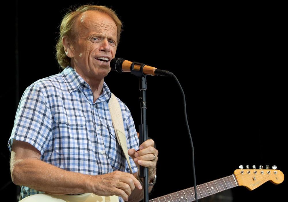 Happy birthday!!!!  Al Jardine!!!! 
