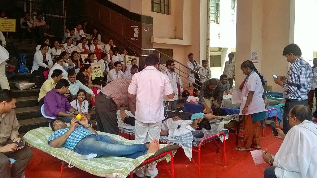 mercallen007's tweet image. @kardunited@indiatoday@ndtvindia@cmofkarnataka #united v stand United v bleed #protestforhike