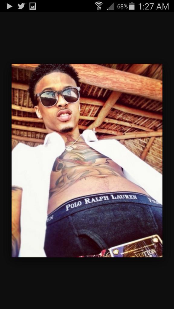 smhigh6's tweet image. Happy birthday august alsina 🎂🎂🎂 😍😍😍😍