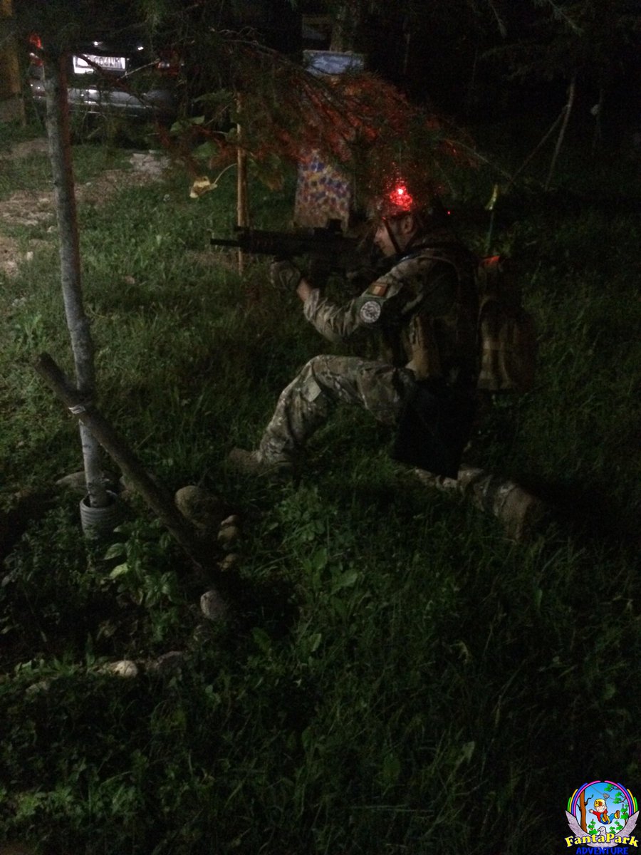 Fantapark's tweet photo. Laser tag al #Fantapark #parcoavventura #biassono #lasertag #lasergame #laser #divertimento http://t.co/qfKAQYqc22