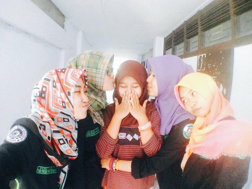 MayrizkaA's tweet photo. Ini kami, beginilah kami.. http://t.co/iS2HiNT6EM