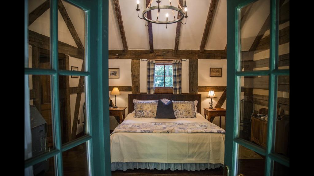 halfmilecabins's tweet photo. Hmm...sleep in a little more? #vacation #relaxation  @AshevilleNCNews @NC_Mountains @ExploreGeorgia @Visit_Highlands http://t.co/oVSm3Etbou