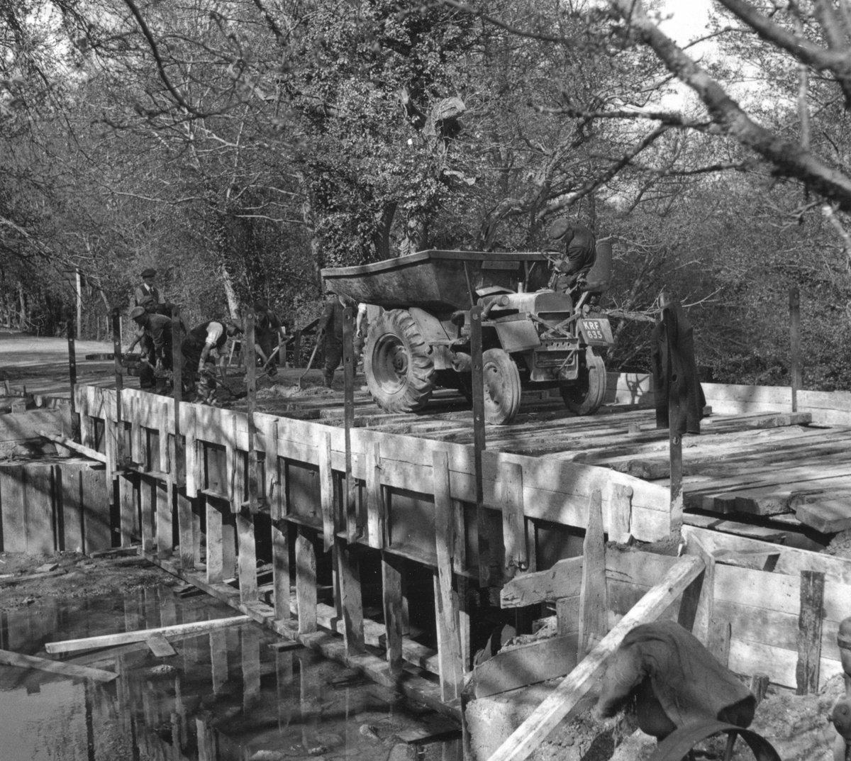 NewForestNPA's tweet image. Archive footage of 1944 #NewForest D-Day bridge building to be posted later bit.ly/1HkJSey @NewForestArch