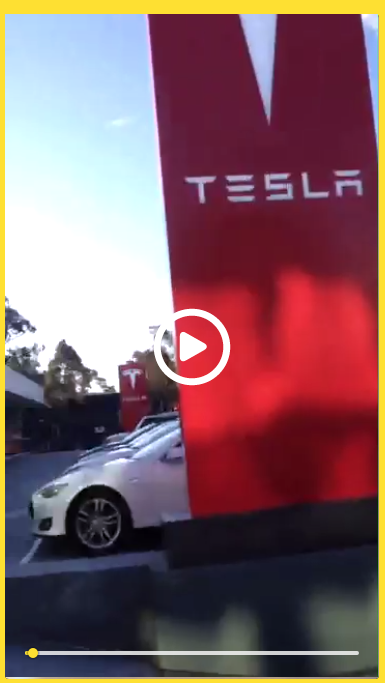 StringStory's tweet photo. Hereโs a teaser of #stringmail - I talk about Tesla, @LawnmowerIO and #bitcoin
Subscribe at http://t.co/cNsKvgyvFx http://t.co/vwK478ikxu