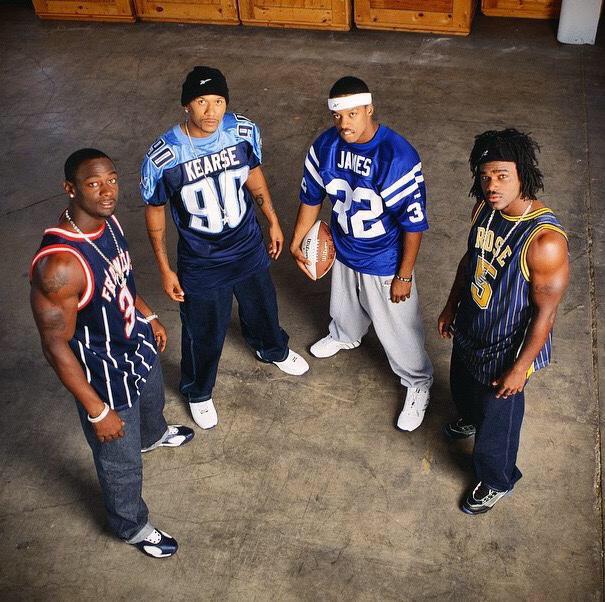 Happy birthday to The Freak, Jevon Kearse! All we really want to know is how/why this photo happened. 