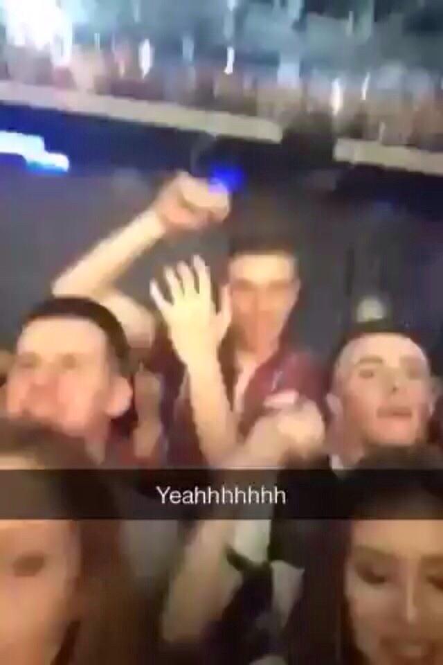 Happy birthday to my bud Michael Bublé,big 18 and a big feen! Yeaah   